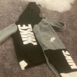 Kids Nike Tech Jogger Set